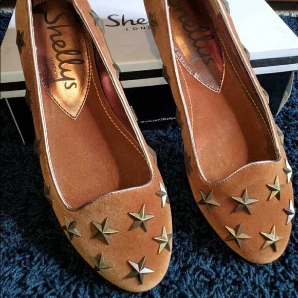 Shelly’s London Tan Flats with Gold Stars - Picture 3 of 5